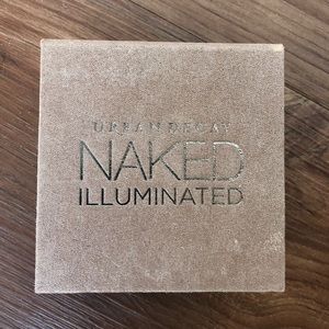 Urban Decay NAKED Illuminated shimmering powder